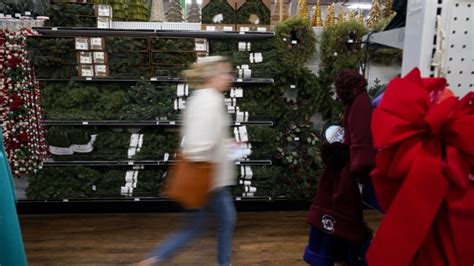 Holiday job postings down from last year amid slowing economy: Indeed